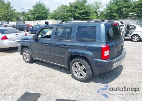 2007 Jeep Patriot Limited z USA, uszkodzony, nr VIN 1J8FT48W37D285614